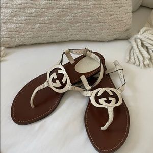 Gucci flat sandals size 7